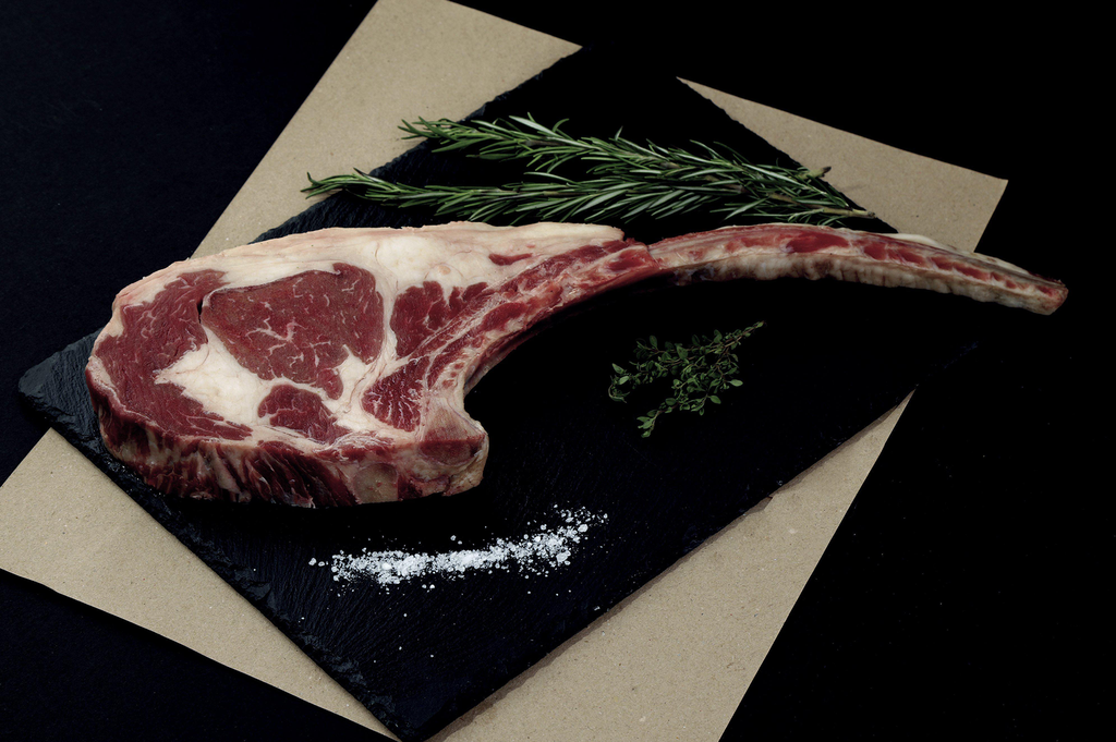 BM Angus Tomahawk